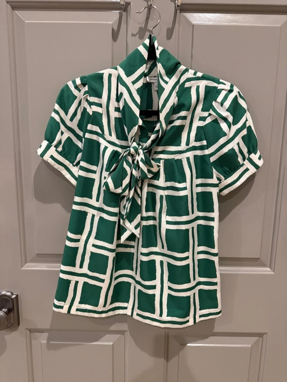 Banana Republic Green and White Grid Tie-Neck Blouse - Picture 1 of 3